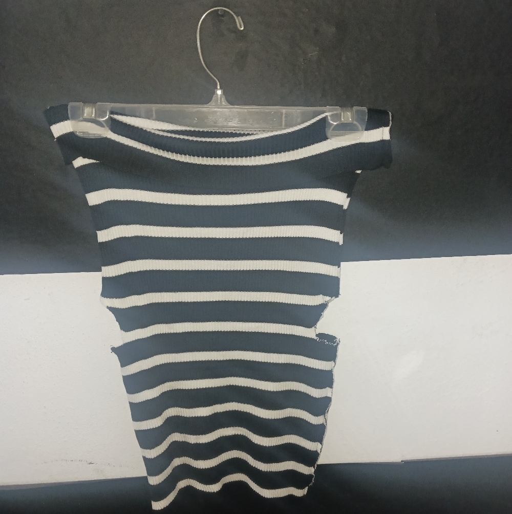 Women Black & White Striped Off Shoulder Top - Picture 4 of 14